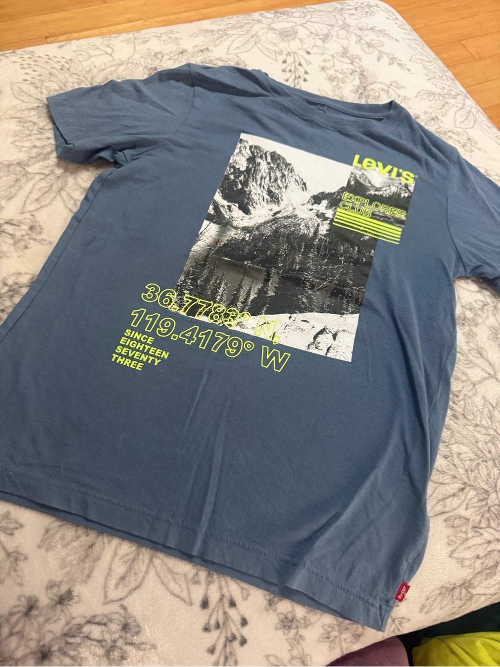 Levi's Blue Graphic Short-Sleeve Tee with Neon Accent